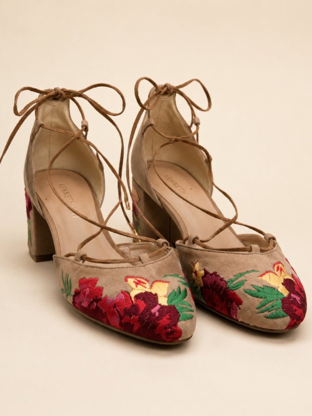 Kenneth Cole Tessa Floral Suede Lace-Up Block Heels Size 7